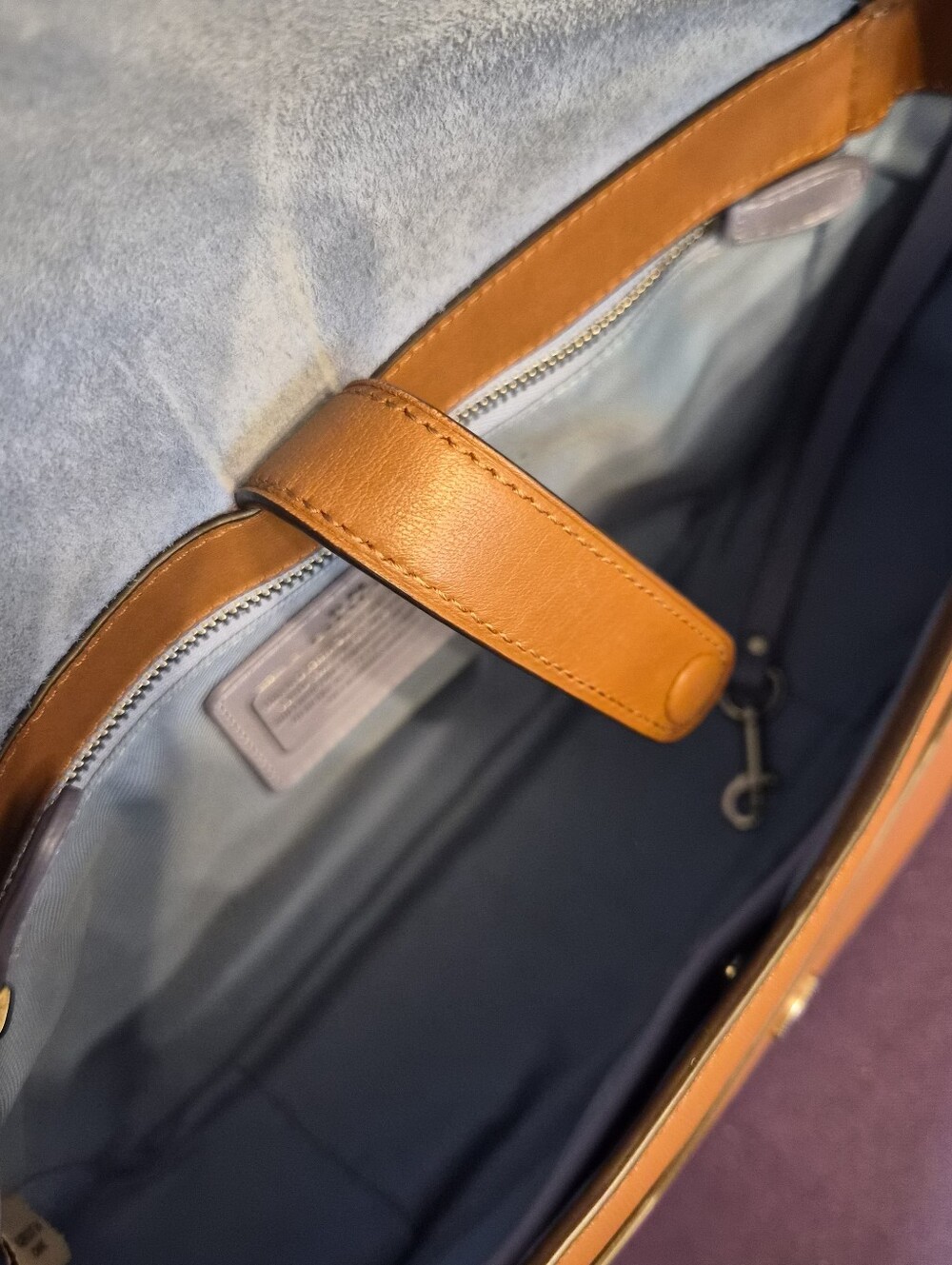 Coach Studded Messenger / Crossbody Bag ๐ค๐ - Picture 5 of 11